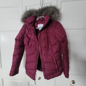 Columbia purple puffer coat with faux-fur lined hood size S